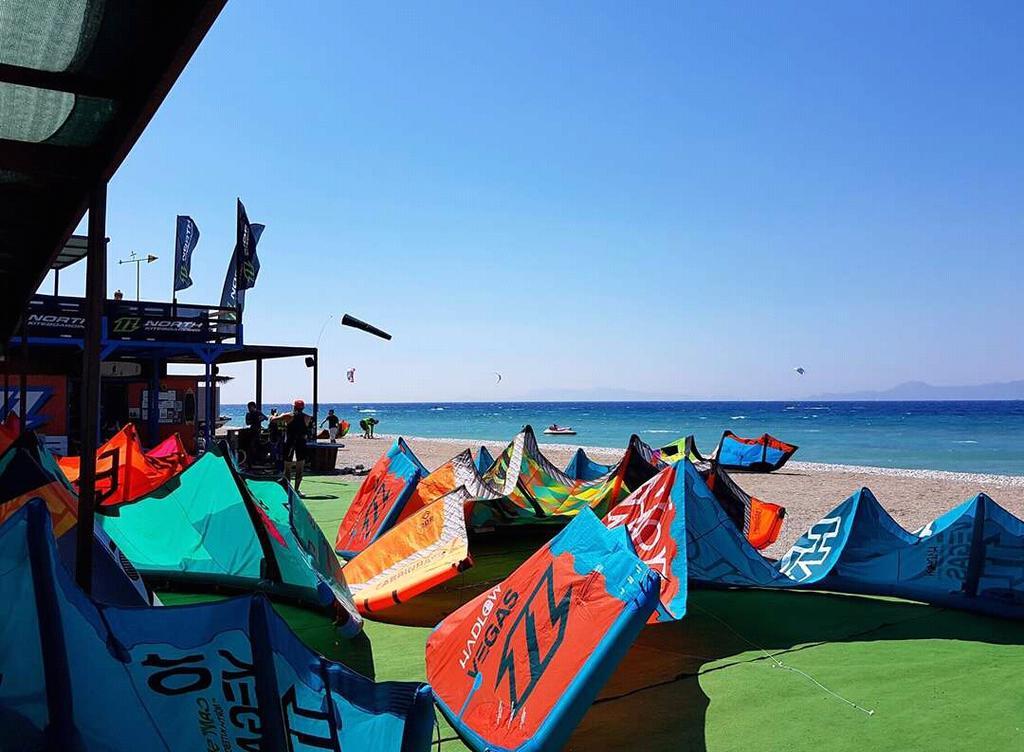 Sunset Beach Studio Kremasti  Bagian luar foto